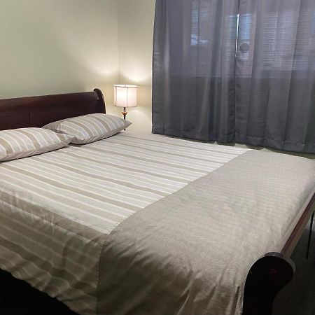 1 Bedroom Suite In Langford. 빅토리아 외부 사진
