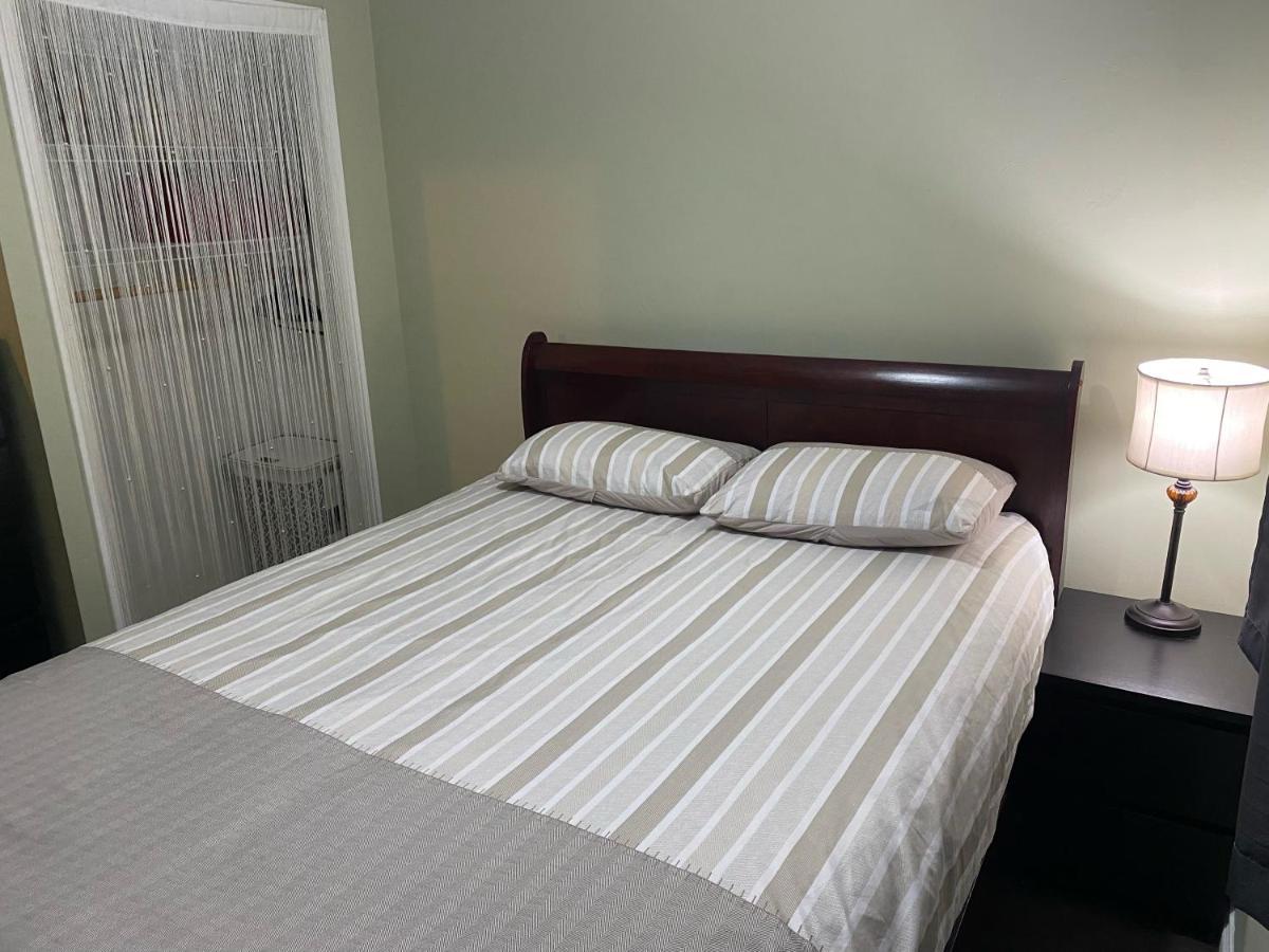 1 Bedroom Suite In Langford. 빅토리아 외부 사진